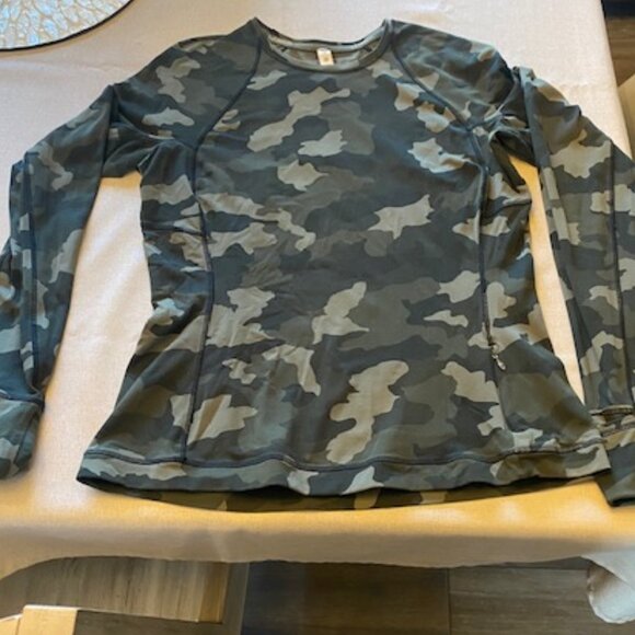Lululemon camo run long sleeved shirt Womens Size 10 - Picture 4 of 4